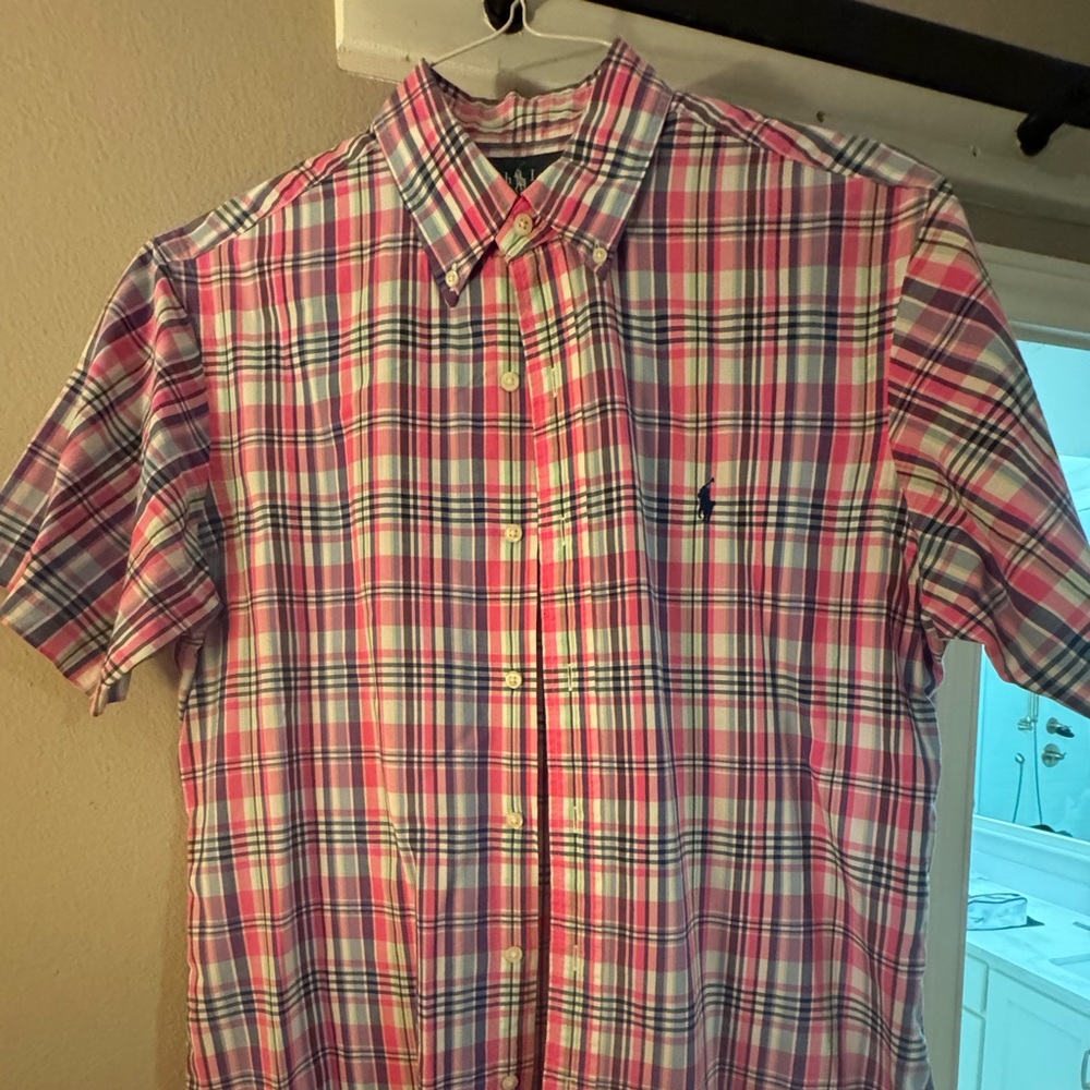 Medium color pink button up. Good condition